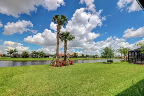 490 SE Vallarta Drive Port St Lucie FL 34984