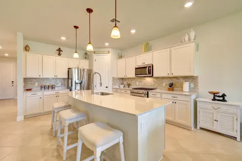 490 SE Vallarta Drive Port St Lucie FL 34984