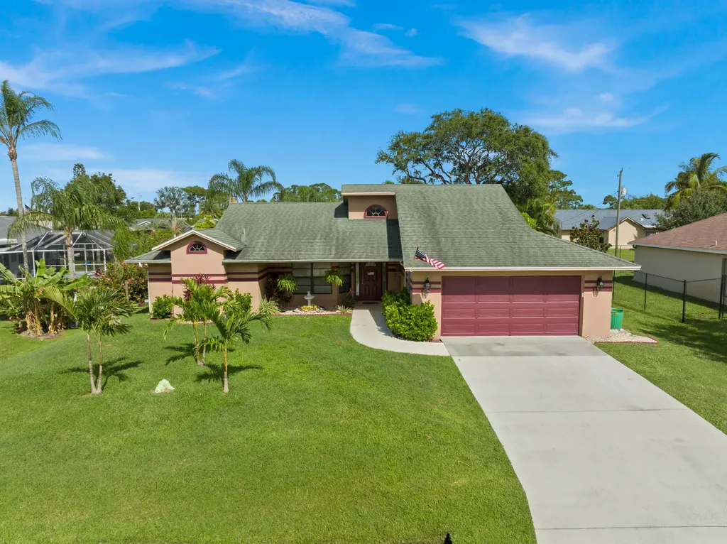 1692 SE Pleasantview Street Port St Lucie FL 34983