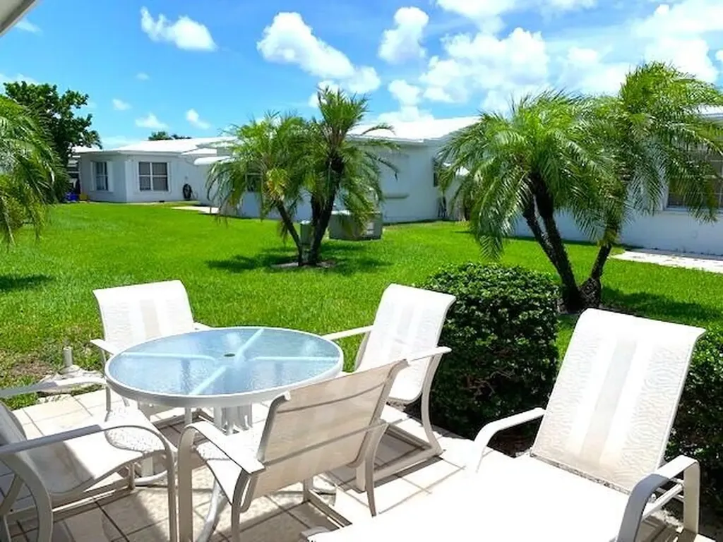 519 SW 19th Street Boynton Beach FL 33426