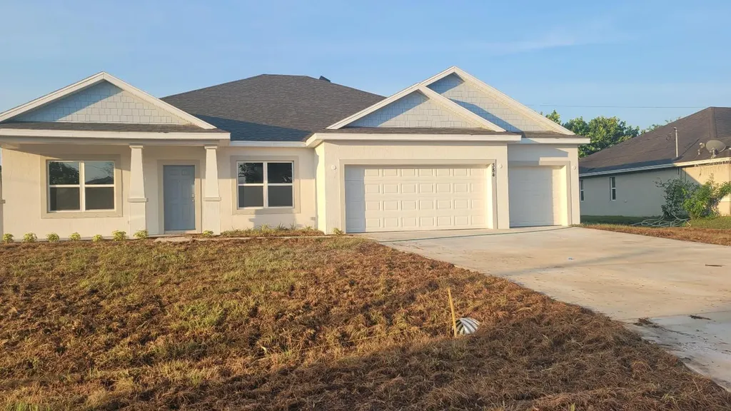 384 SW Columbus Drive Port St Lucie FL 34953