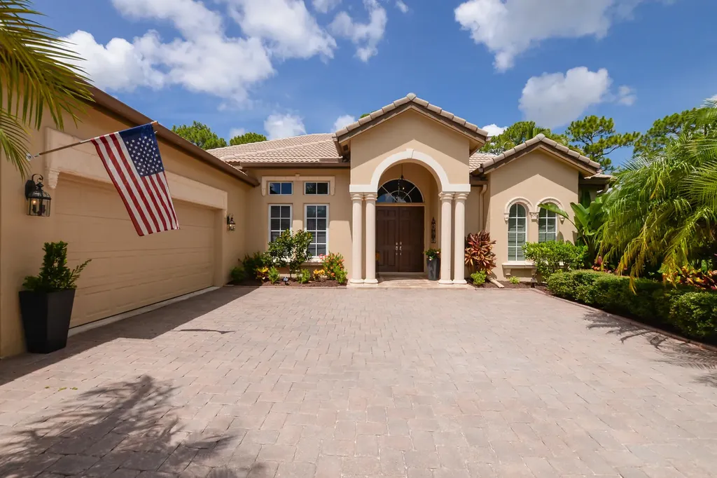 864 SW Saint Tropez Court Port St Lucie FL 34986