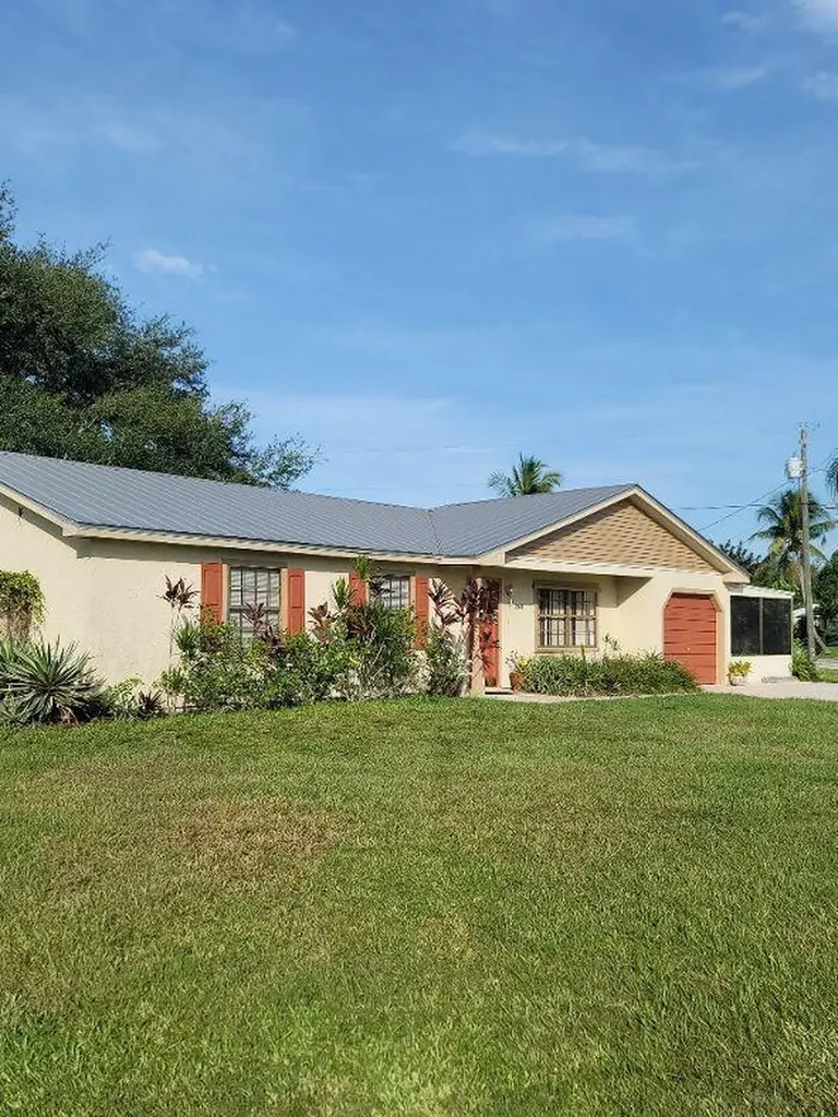 2698 SE Caladium Avenue Port St Lucie FL 34952