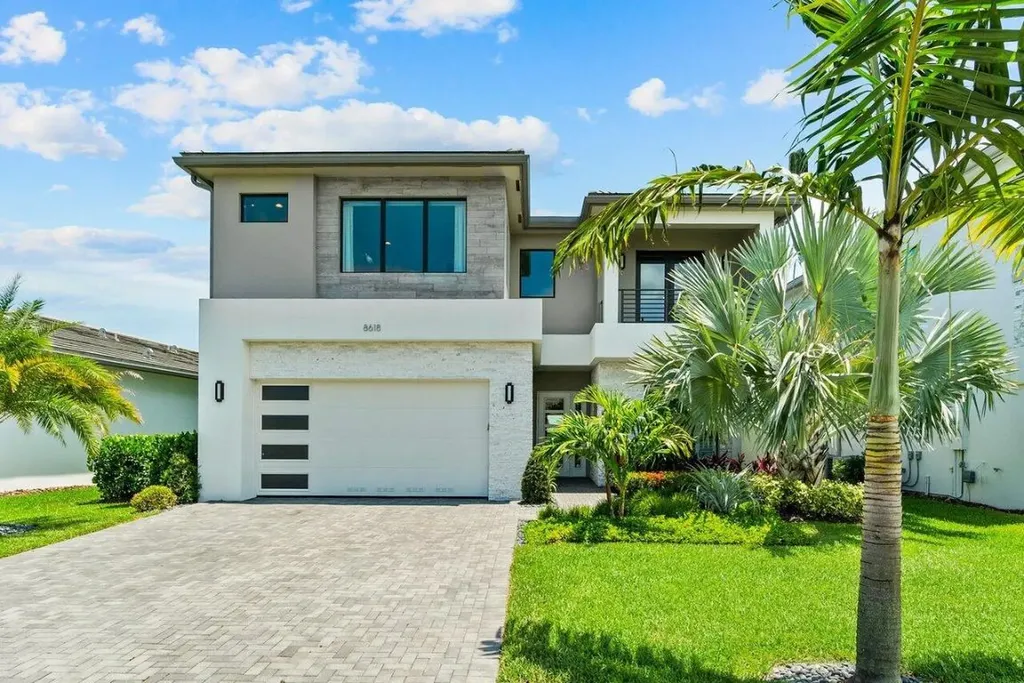 8618 Tower Bridge Court Boca Raton FL 33496