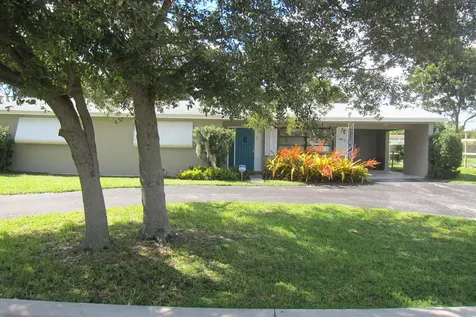 941 Woodland Avenue Haverhill FL 33415