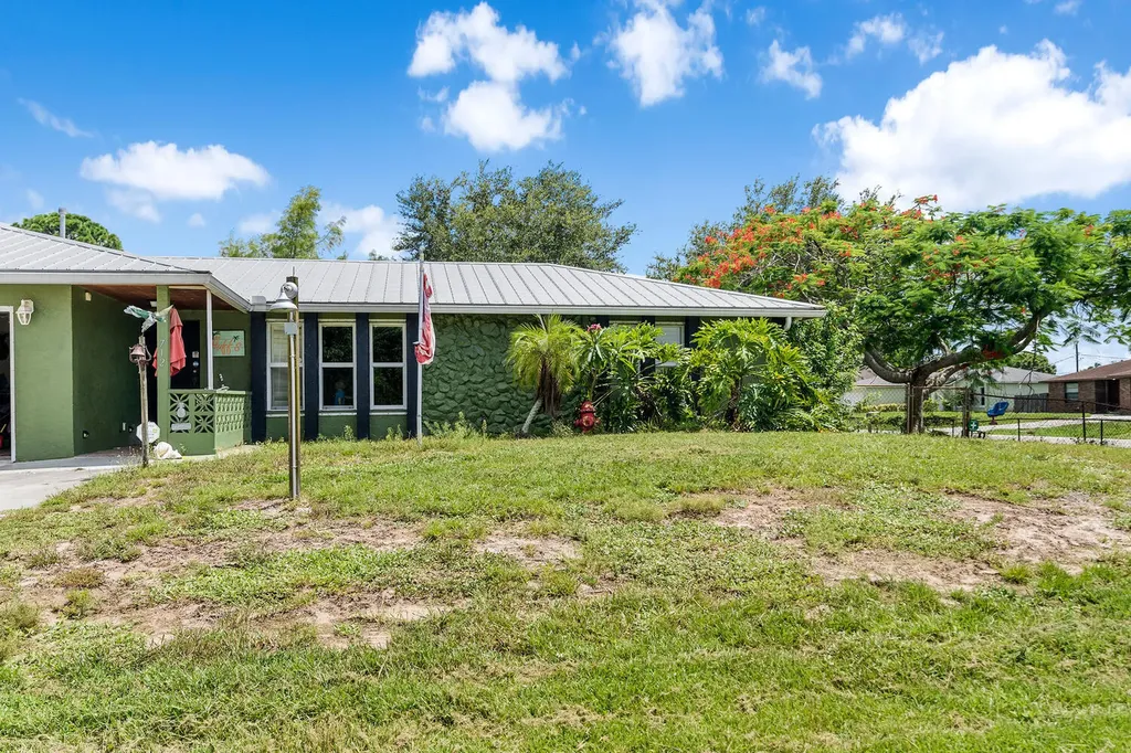712 NW Biscayne Drive Port St Lucie FL 34983