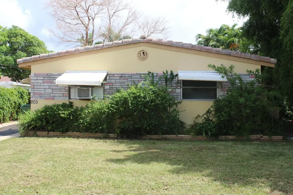 805 NE 3rd Street Hallandale Beach FL 33009