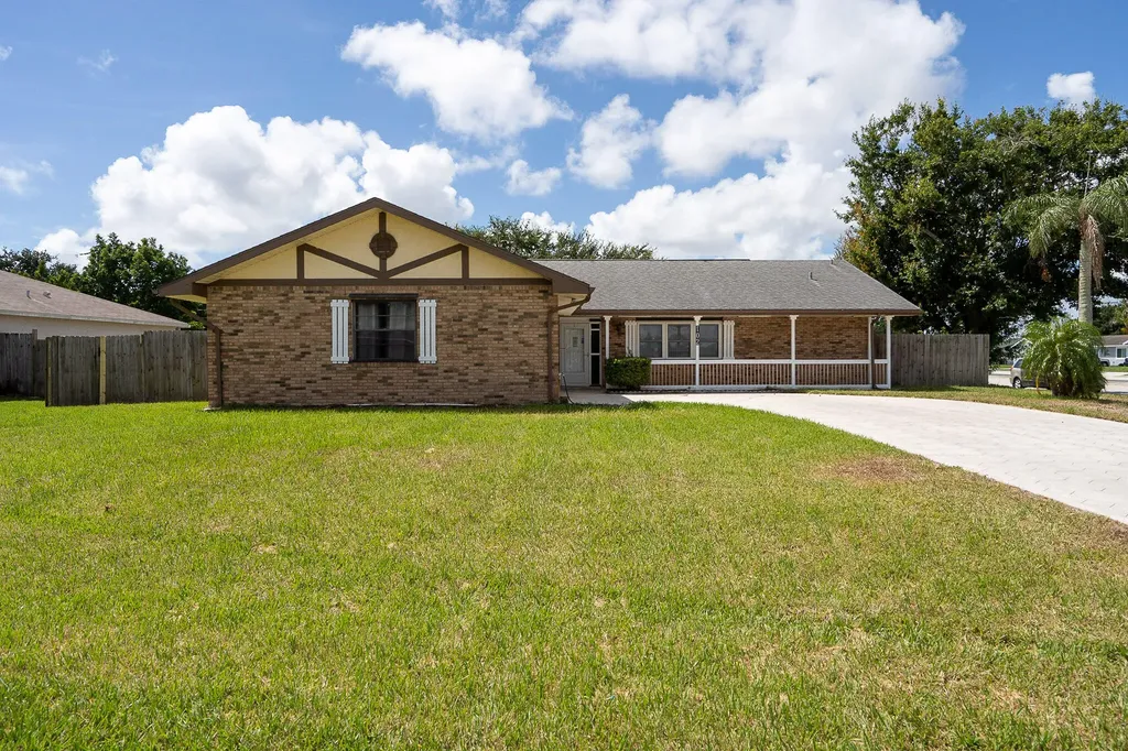 102 NE Jettie Terrace Port St Lucie FL 34983