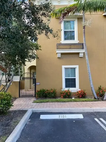303 Lake Monterey Circle Boynton Beach FL 33426