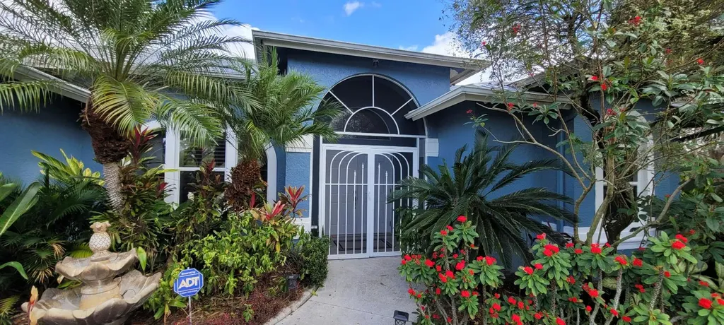 284 SW Peak Court Port St Lucie FL 34953