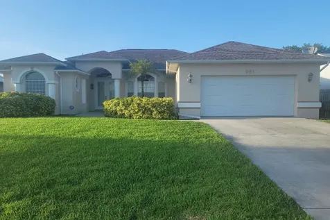 981 SW Abingdon Avenue Port St Lucie FL 34953
