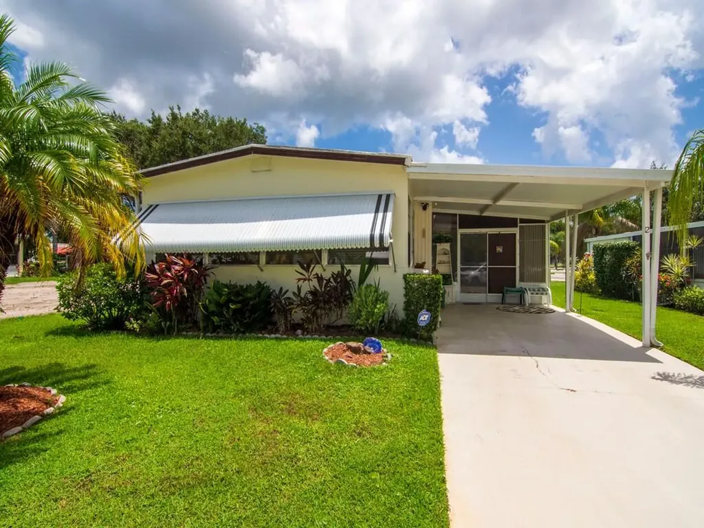 12 Santa Maria Court Port St Lucie FL 34952