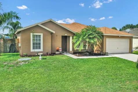 1049 SW Jacqueline Avenue Port St Lucie FL 34953