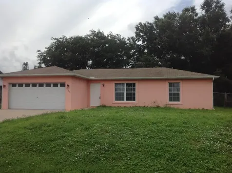 2333 SW Fern Circle Port St Lucie FL 34953