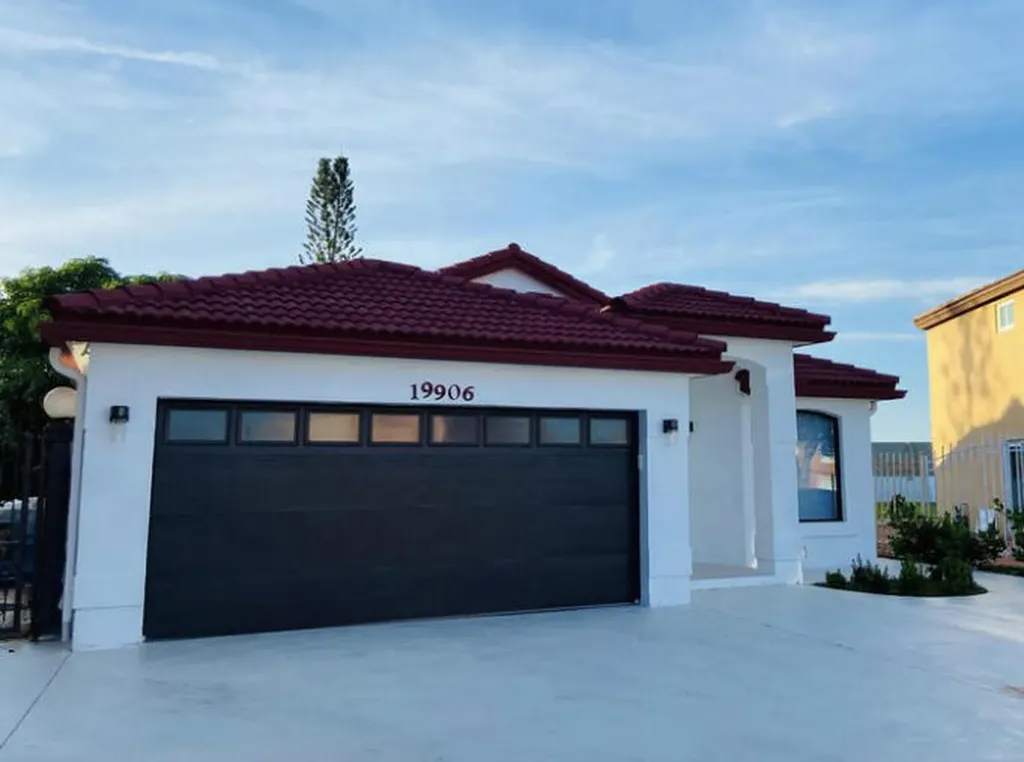 19906 NW 86th Court Hialeah FL 33015