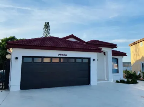 19906 NW 86th Court Hialeah FL 33015