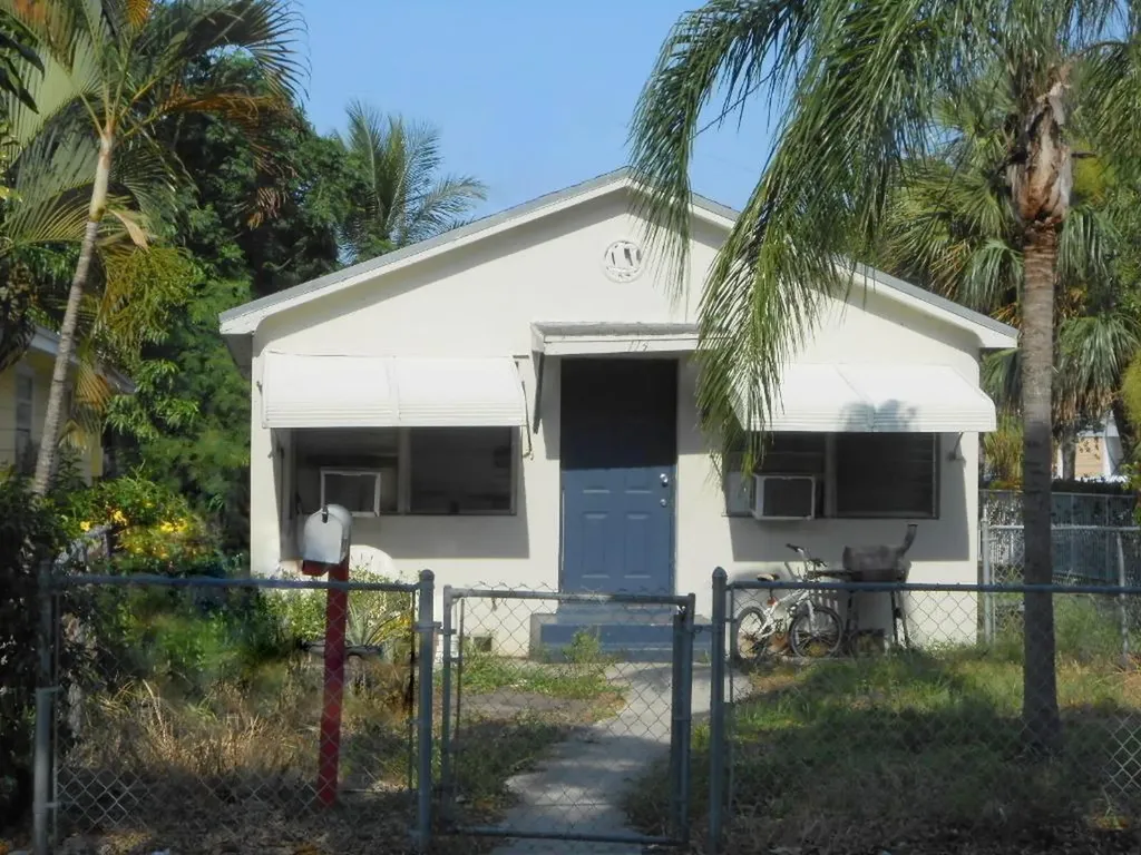 114 N E Street Lake Worth Beach FL 33460