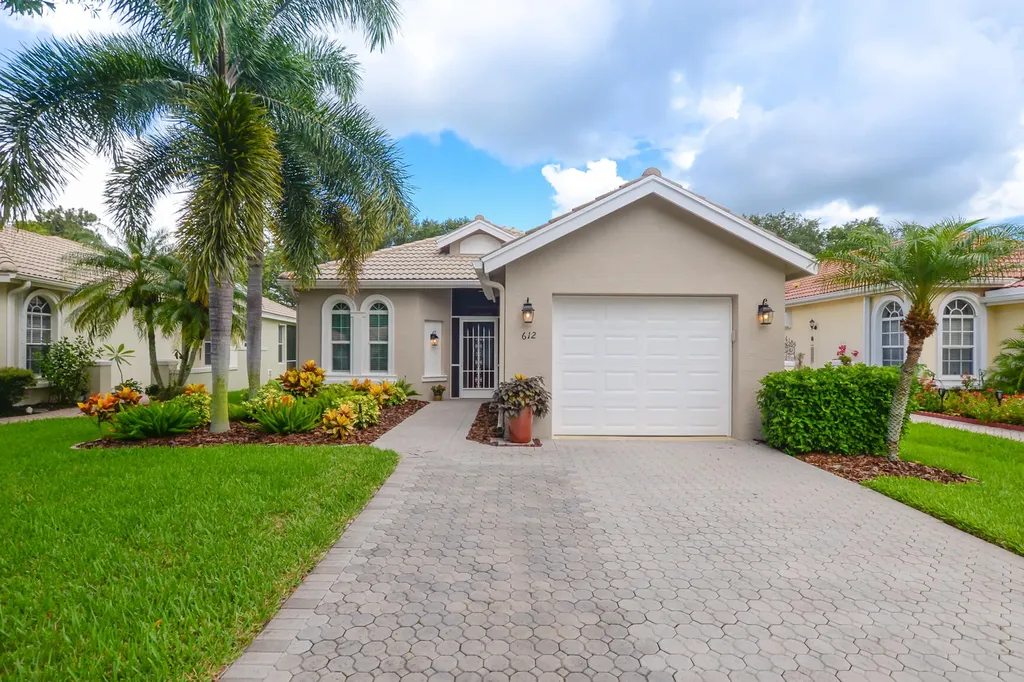 612 SW Treasure Cove Port St Lucie FL 34986