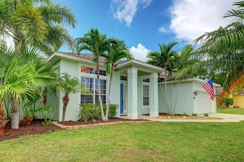 2366 SE Newcastle Terrace Port St Lucie FL 34952