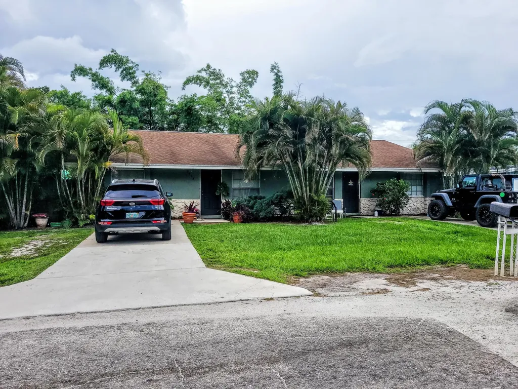 2825 SE Clayton Street Stuart FL 34997