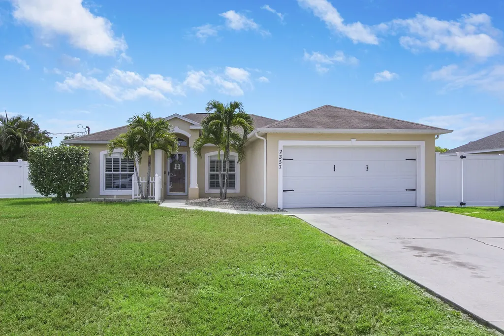 2357 SW Chestnut Lane Port St Lucie FL 34953