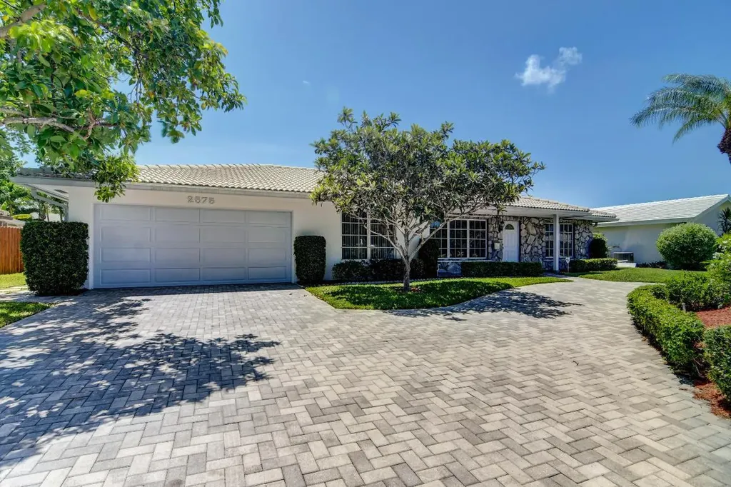 2575 SW 14th Street Boynton Beach FL 33426