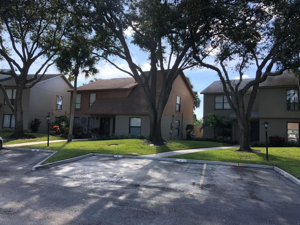 803 Sandtree Drive Palm Beach Gardens FL 33403