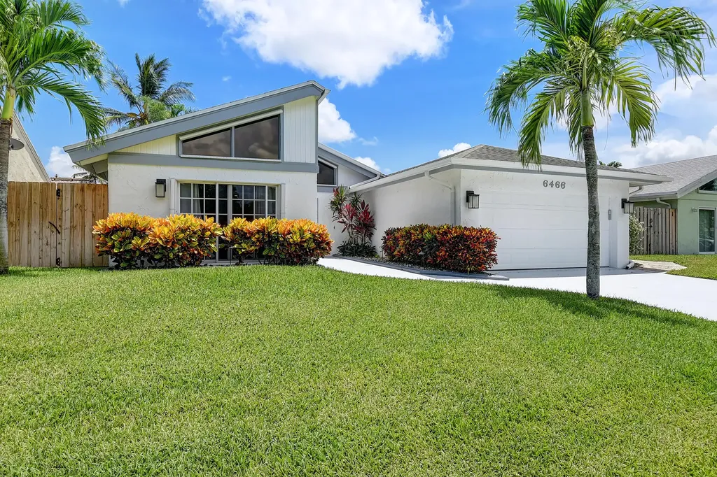 6466 Amberwoods Drive Boca Raton FL 33433
