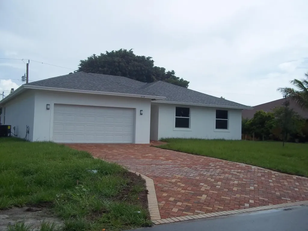 1574 SW Kosnar Avenue Port St Lucie FL 34953