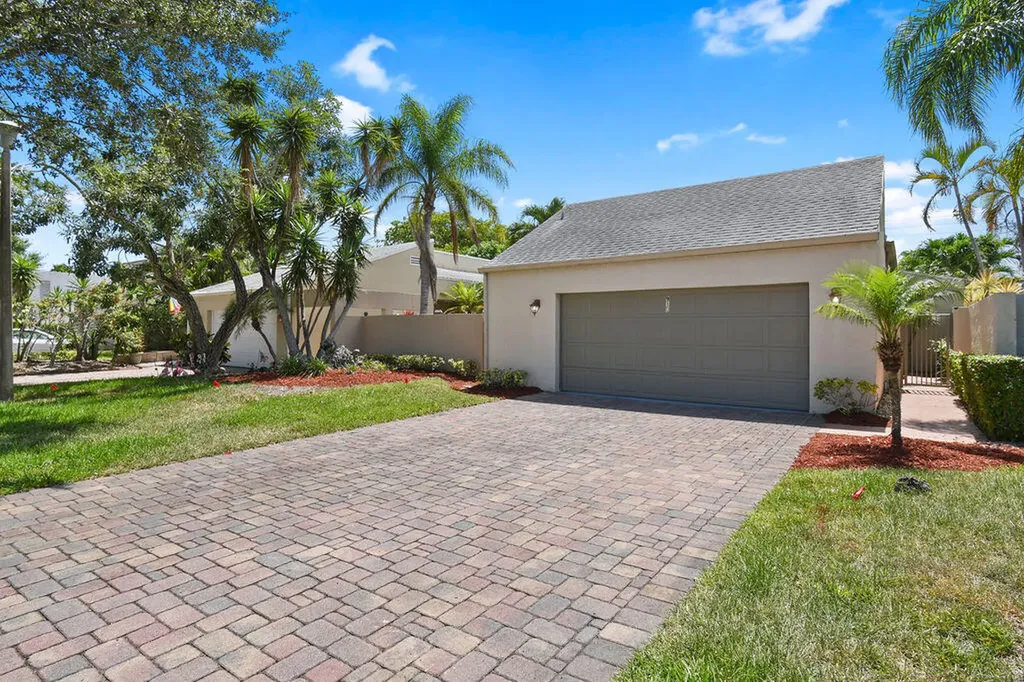 910 NW 22nd Avenue Delray Beach FL 33445