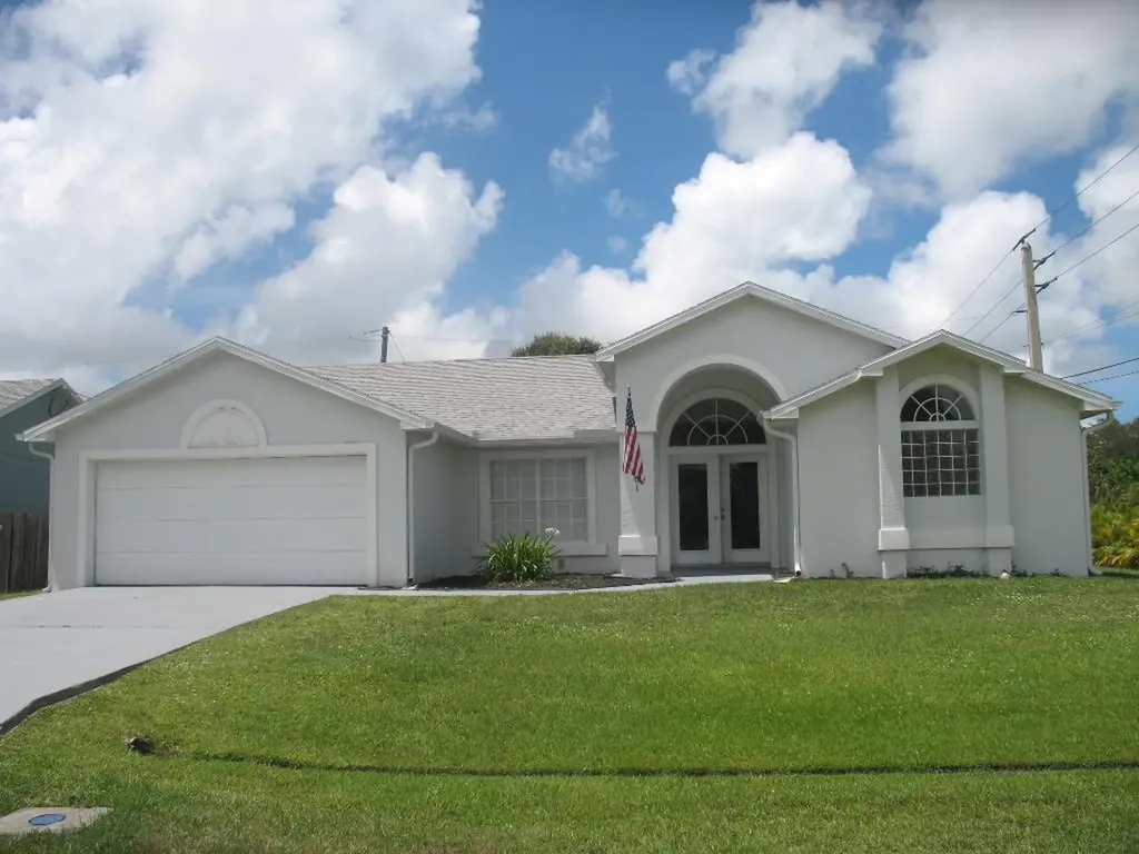101 SW Eyerly Avenue Port St Lucie FL 34983