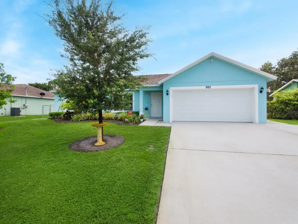 962 SW Provincetown Lane Port St Lucie FL 34953