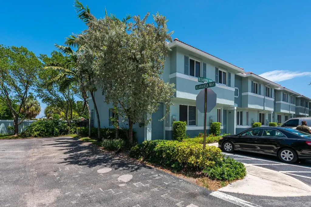 3732 Oleander Terrace Riviera Beach FL 33404