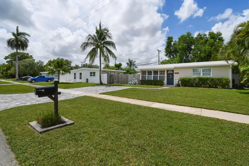 11673 Balsam Drive Royal Palm Beach FL 33411