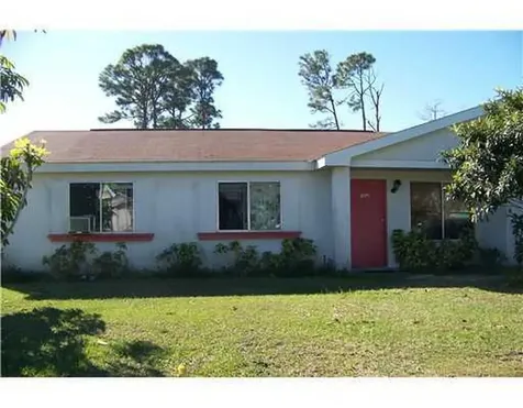 302 SW Bridgeport Drive Port St Lucie FL 34953