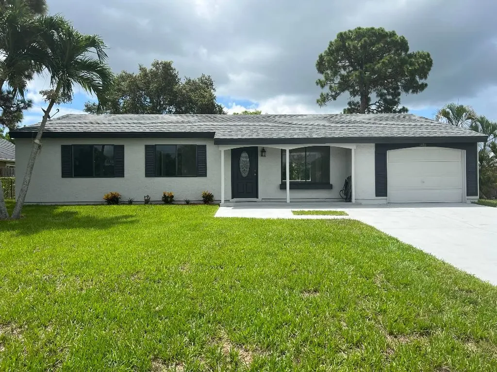 1486 SE Oakmont Lane Port St Lucie FL 34952