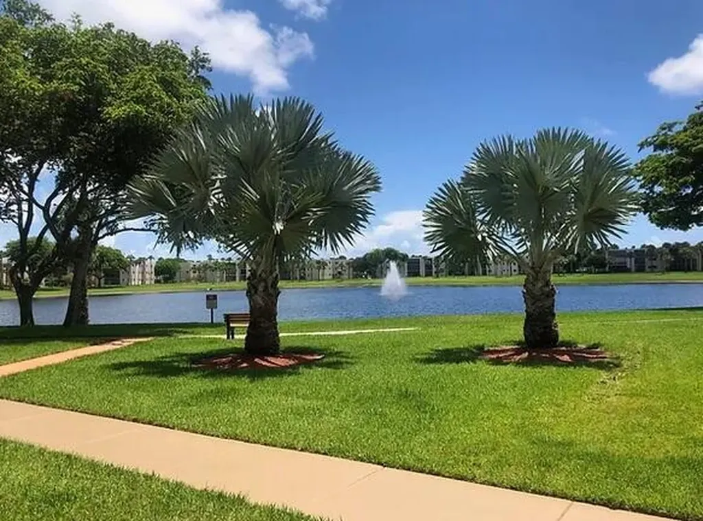 5444 Viburnum Circle Delray Beach FL 33484