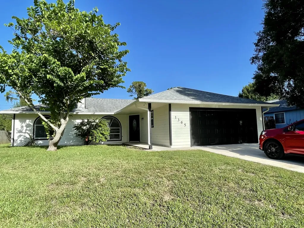 1365 16th Court SW Vero Beach FL 32962