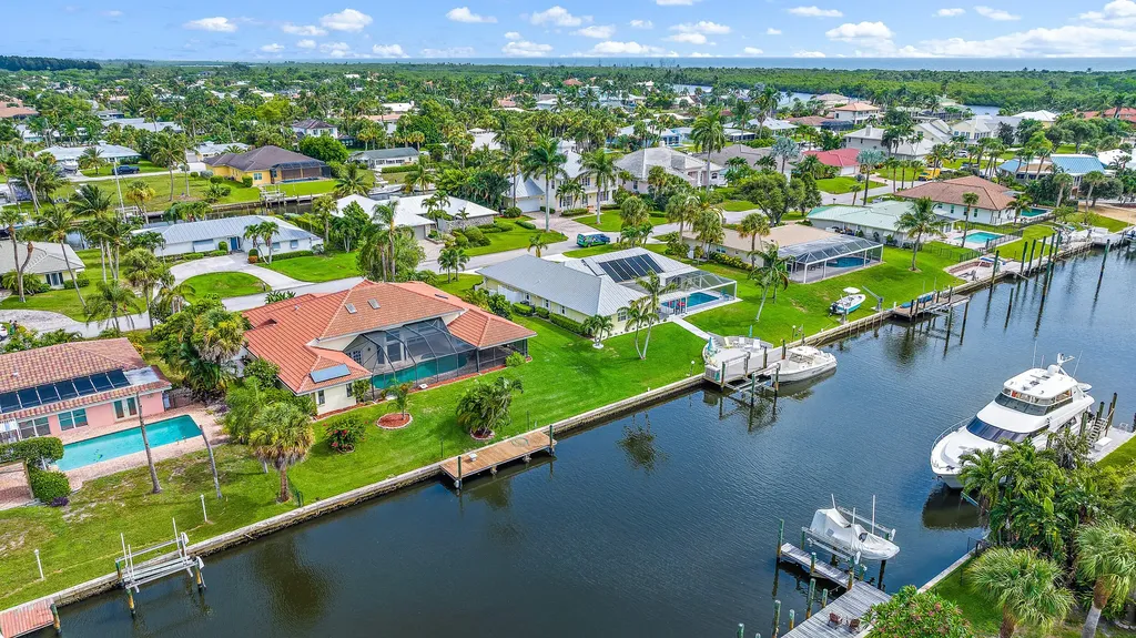 8442 SE Royal Street Hobe Sound FL 33455