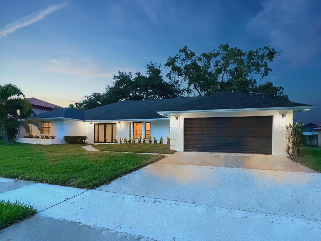 2122 Portland Avenue Wellington FL 33414