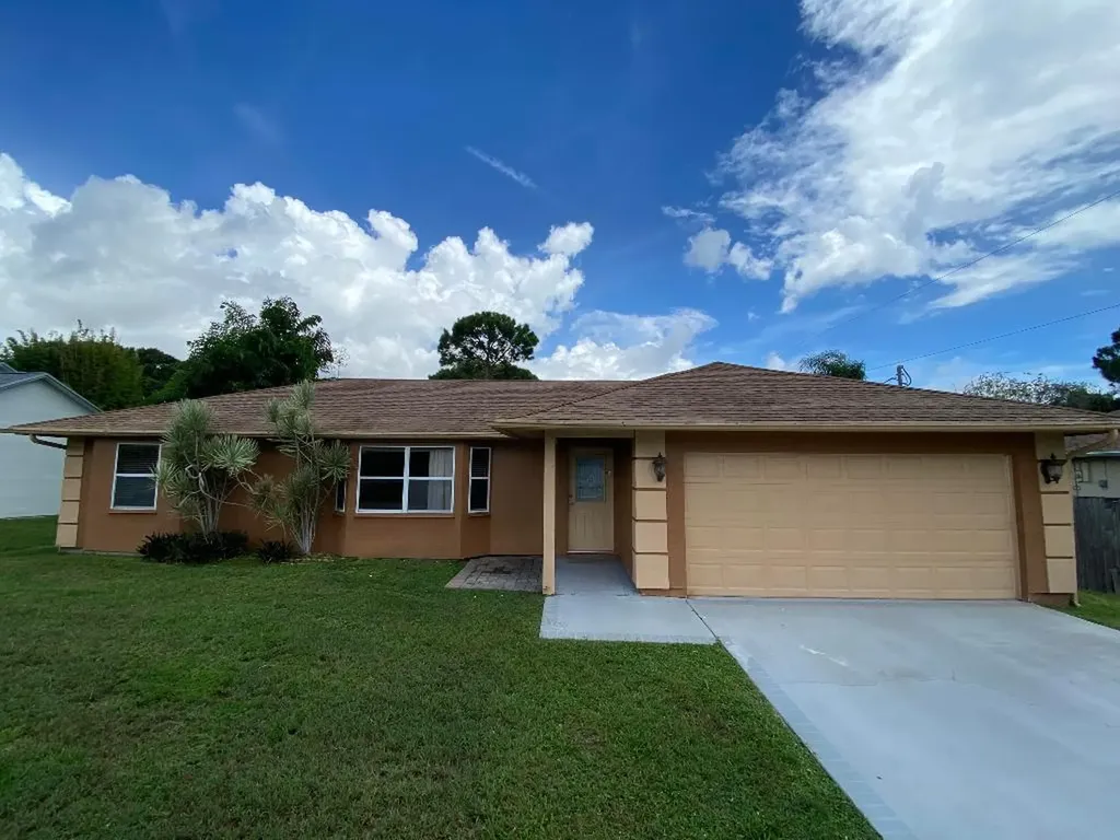 407 SW Molloy Street Port St Lucie FL 34984