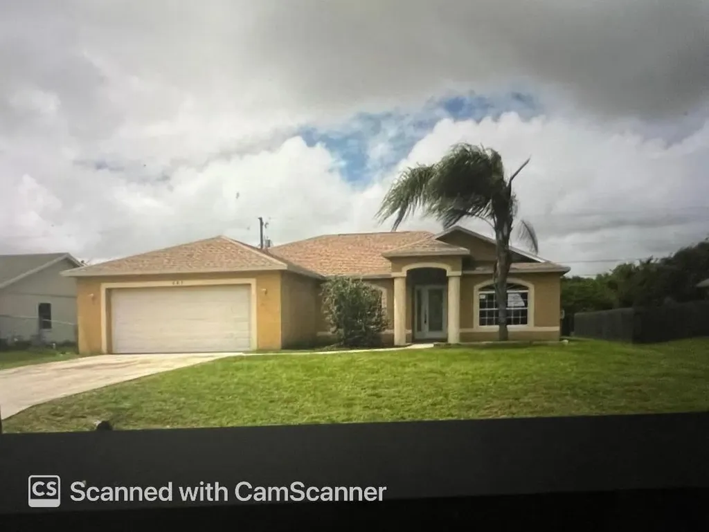 685 SW Hoffenberg Avenue Port St Lucie FL 34953