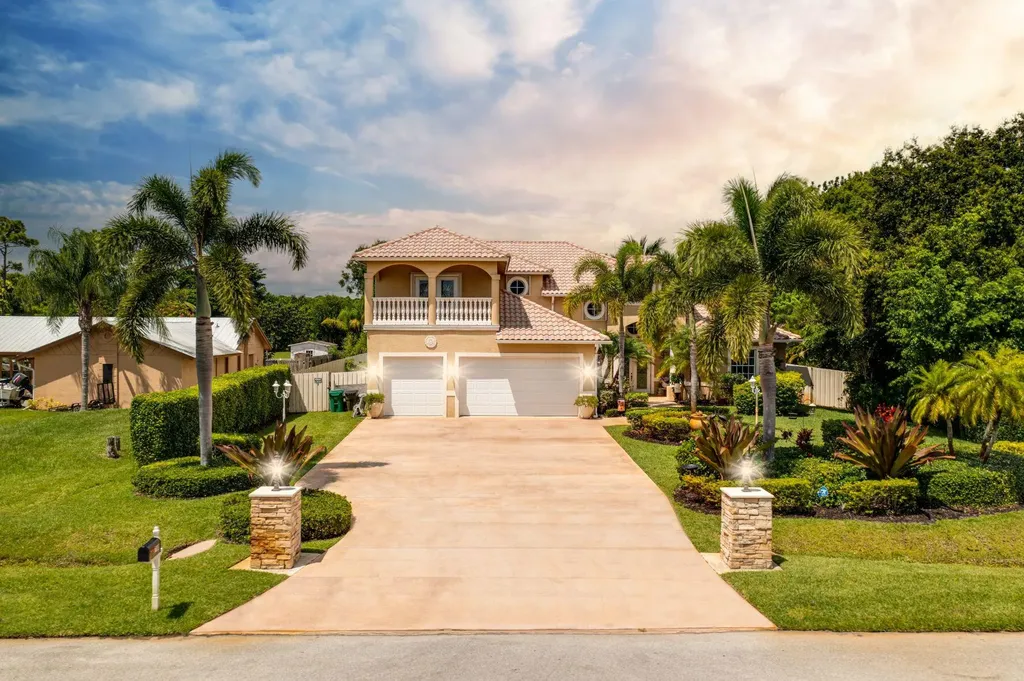 780 SE River Court Port St Lucie FL 34983