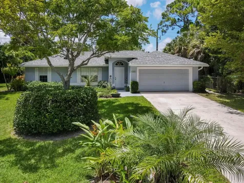 6205 SE Circle Street Hobe Sound FL 33455