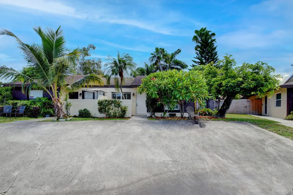 3763 Mil Stream Court Greenacres FL 33463
