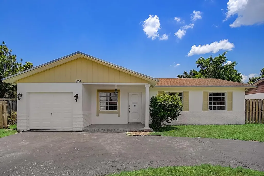8221 NW 46th Street Lauderhill FL 33351