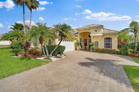 652 SW Lake Charles Circle Port St Lucie FL 34986