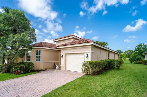 694 NW Stanford Lane Port St Lucie FL 34983