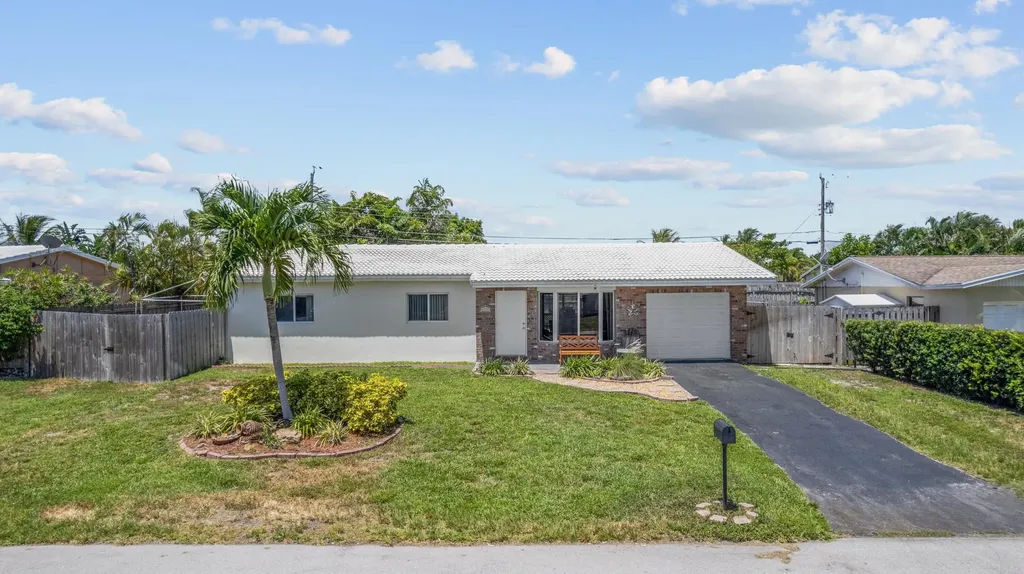 4117 NW 2nd Court Boca Raton FL 33431