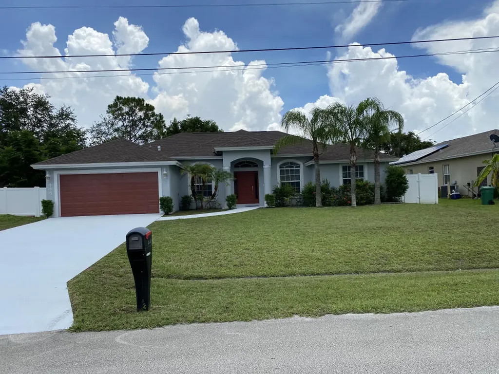 444 SW Saginaw Avenue Port St Lucie FL 34953